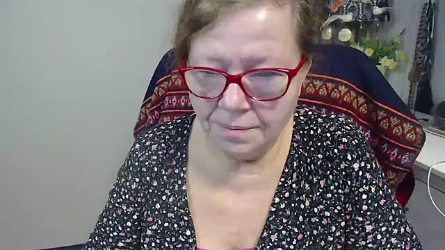 Adelewildx online show from 11.11.25