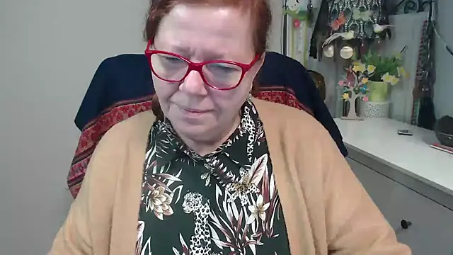 Adelewildx online show from 11.17.25
