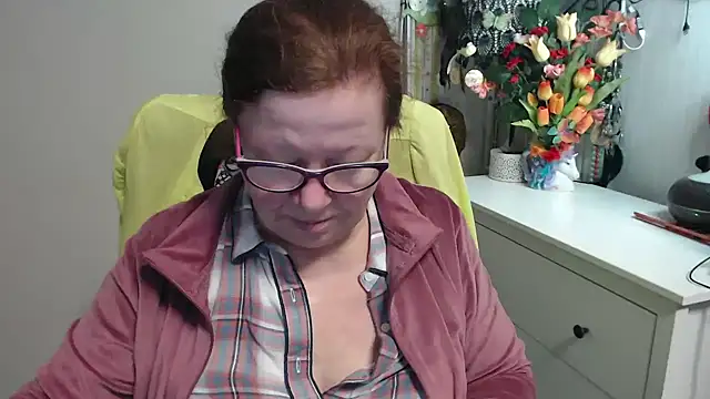 Adelewildx online show from 02.12.26