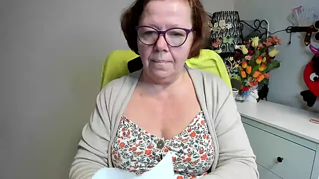 Adelewildx online show from 05.20.26