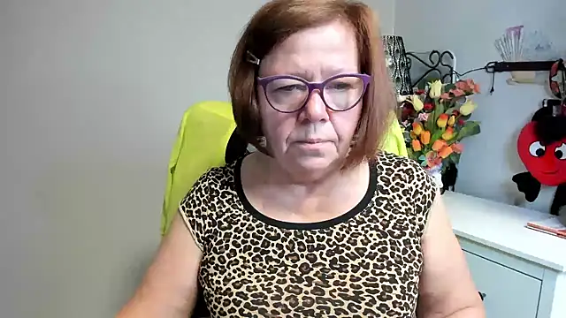 Adelewildx online show from 06.12.26