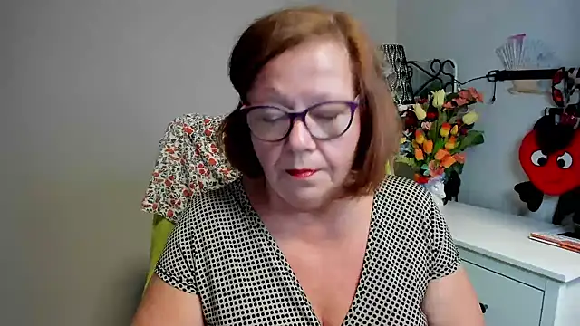 Snapshot of Adelewildx chatting on 06.25.26 Adelewildx online show from 06.25.26