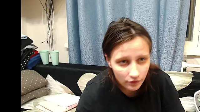 alisacucumber online show from 02.18.25