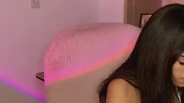 Snapshot of YourKatt chatting on 05.19.26 YourKatt online show from 05.19.26
