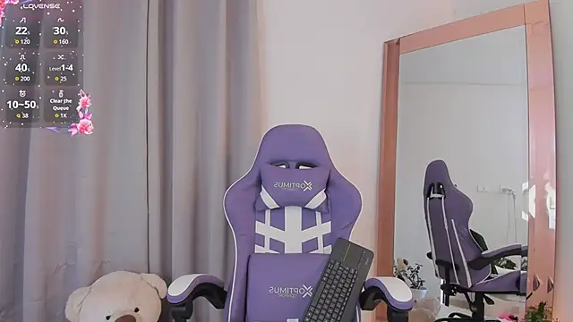 roxie gates  online show from 02.12.26