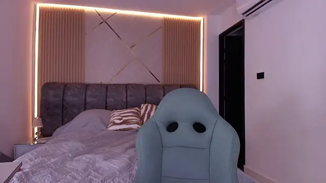 Snapshot of mister_miike chatting on 03.17.26 mister miike online show from 03.17.26