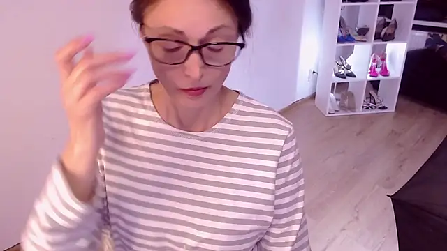 CaringSophie online show from 02.26.25