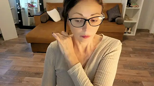 Snapshot of CaringSophie chatting on 10.31.25 CaringSophie online show from 10.31.25