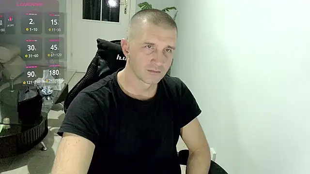 Snapshot of Maribor chatting on 10.28.25 Maribor online show from 10.28.25