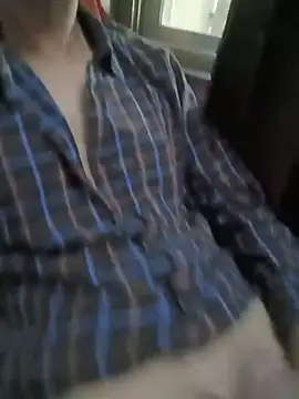 Snapshot of dreamtoungelick69 chatting on 06.21.26 dreamtoungelick69 online show from 06.21.26