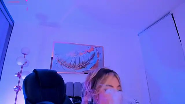 Snapshot of ZoePresleyX chatting on 07.27.26 ZoePresleyX online show from 07.27.26