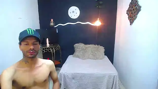 Snapshot of SexyKataShow chatting on 10.18.25 SexyKataShow online show from 10.18.25