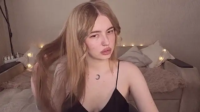 Snapshot of ViolettaLopez chatting on 06.24.26 ViolettaLopez online show from 06.24.26