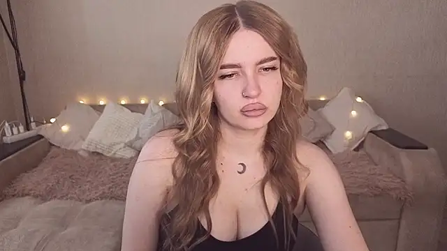 Snapshot of ViolettaLopez chatting on 07.10.26 ViolettaLopez online show from 07.10.26