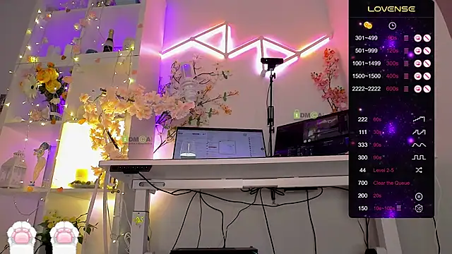 Elena-Marilyn online show from 05.04.26