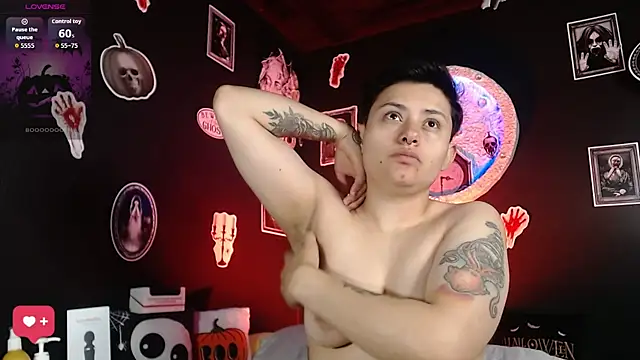 girl intense444 online show from 10.22.25