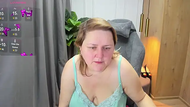 Snapshot of ScarlettSoft chatting on 01.28.25 ScarlettSoft online show from 01.28.25