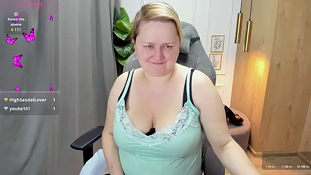 Snapshot of ScarlettSoft chatting on 03.10.25 ScarlettSoft online show from 03.10.25