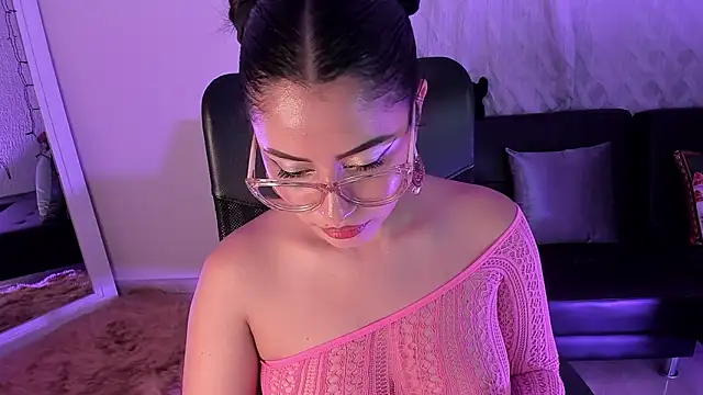 PaulinaBelushi online show from 12.21.24