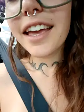 Snapshot of Blulilla69 chatting on 09.10.25 Blulilla69 online show from 09.10.25