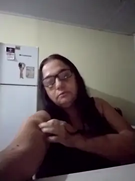 Snapshot of catdool chatting on 03.19.25 catdool online show from 03.19.25