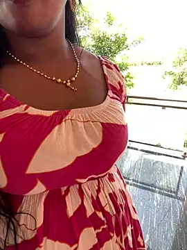 Dhiyapink online show from 03.13.25