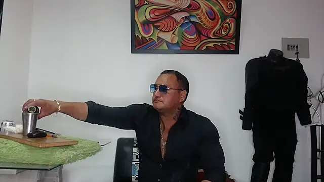 Snapshot of hardrock982 chatting on 05.08.26 hardrock982 online show from 05.08.26