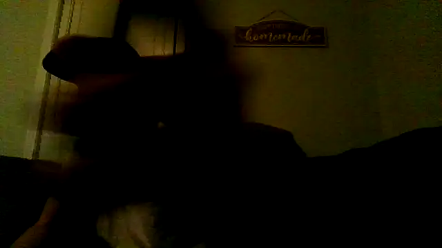 Snapshot of jizzyunit chatting on 12.12.24 jizzyunit online show from 12.12.24