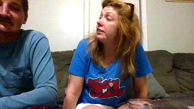 Snapshot of jizzyunit chatting on 12.24.24 jizzyunit online show from 12.24.24