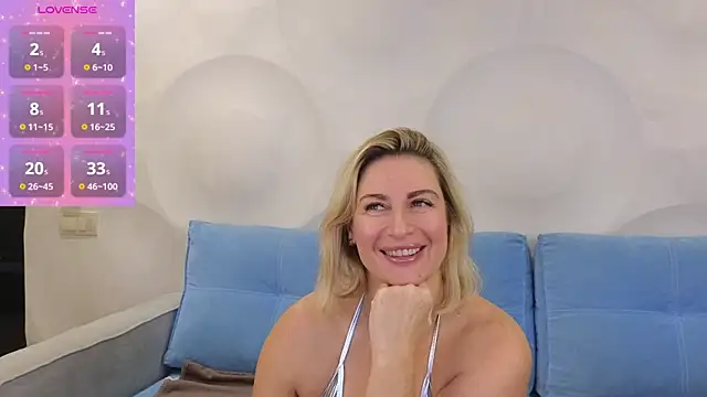 Lady Murenza online show from 11.18.25