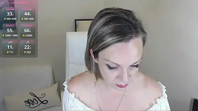 Snapshot of Tilly_Eliot chatting on 01.20.25 Tilly Eliot online show from 01.20.25