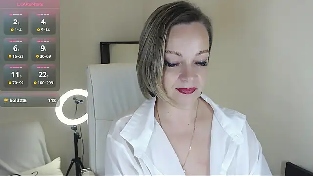 Snapshot of Tilly_Eliot chatting on 02.20.25 Tilly Eliot online show from 02.20.25