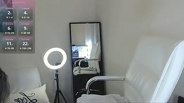 Snapshot of Tilly_Eliot chatting on 03.15.25 Tilly Eliot online show from 03.15.25