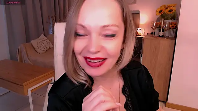 Tilly Eliot online show from 07.27.26