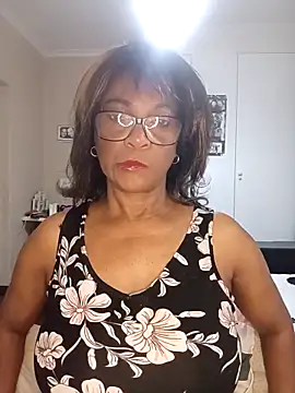 Snapshot of Hotgrannyx chatting on 10.03.25 Hotgrannyx online show from 10.03.25