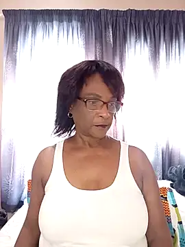 Snapshot of Hotgrannyx chatting on 04.26.26 Hotgrannyx online show from 04.26.26