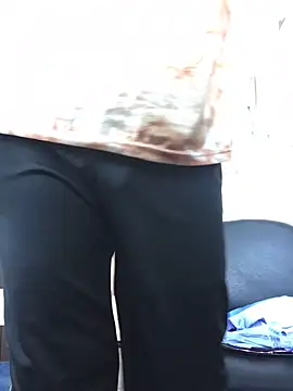 Snapshot of o0-69o chatting on 12.25.24 o0-69o online show from 12.25.24