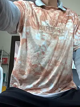 Snapshot of o0-69o chatting on 12.25.24 o0-69o online show from 12.25.24