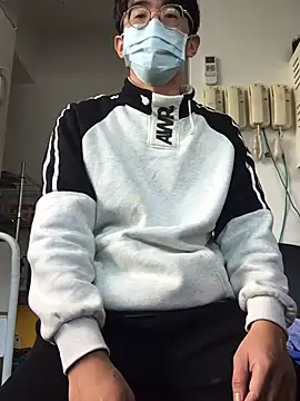 Snapshot of o0-69o chatting on 12.26.24 o0-69o online show from 12.26.24