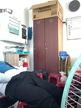 Snapshot of o0-69o chatting on 02.27.25 o0-69o online show from 02.27.25