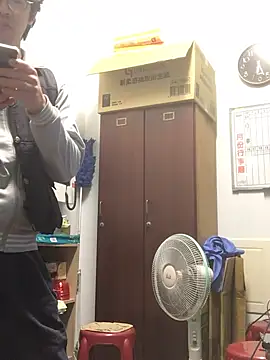 Snapshot of o0-69o chatting on 03.11.25 o0-69o online show from 03.11.25