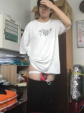 Snapshot of o0-69o chatting on 03.13.25 o0-69o online show from 03.13.25