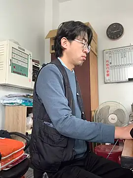 Snapshot of o0-69o chatting on 03.14.25 o0-69o online show from 03.14.25