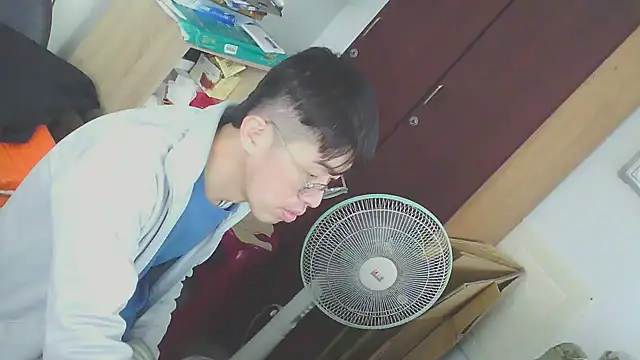 Snapshot of o0-69o chatting on 03.18.25 o0-69o online show from 03.18.25