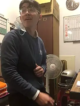 Snapshot of o0-69o chatting on 03.20.25 o0-69o online show from 03.20.25