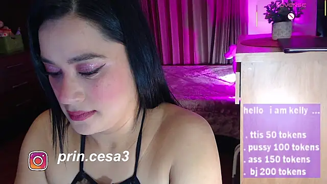 Snapshot of princesskelly chatting on 09.15.25 princesskelly online show from 09.15.25