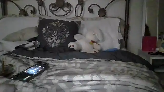 Snapshot of persephone332 chatting on 10.12.25 persephone332 online show from 10.12.25