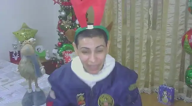 Snapshot of hotSANDRA_STARR chatting on 12.20.24 hotSANDRA STARR online show from 12.20.24