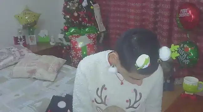 Snapshot of hotSANDRA_STARR chatting on 12.23.24 hotSANDRA STARR online show from 12.23.24