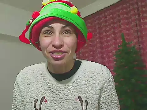 Snapshot of hotSANDRA_STARR chatting on 12.20.25 hotSANDRA STARR online show from 12.20.25